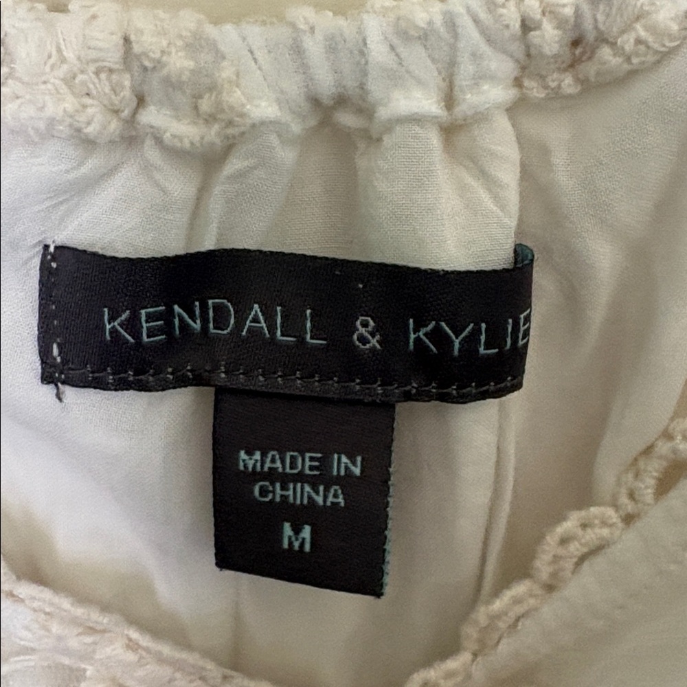 Kendall & Kylie Cream Lace Romper - Picture 2 of 7